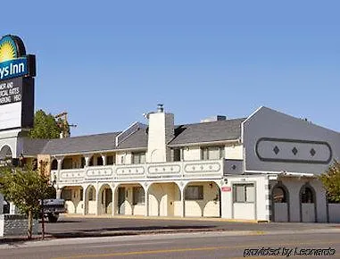 Days Riverton